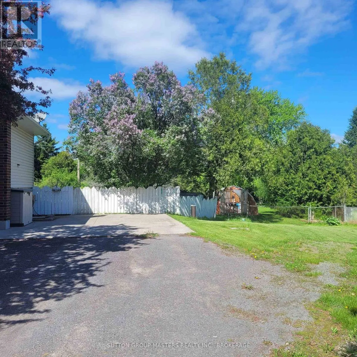 21 MCDONALD CRESCENT