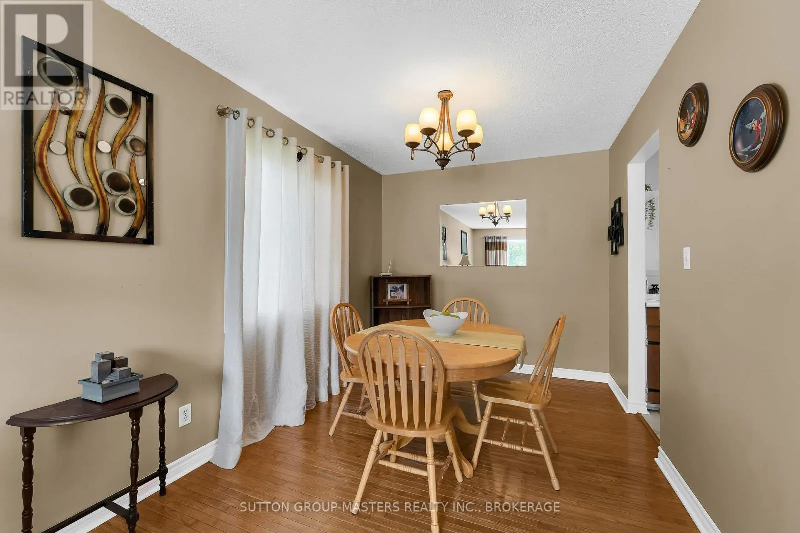 21 MCDONALD CRESCENT