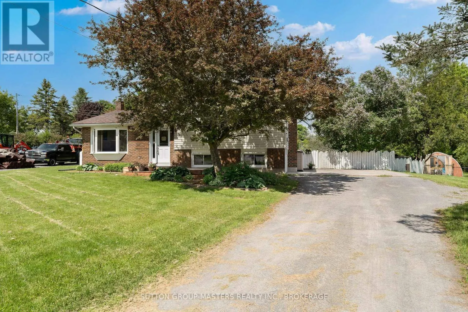 21 MCDONALD CRESCENT