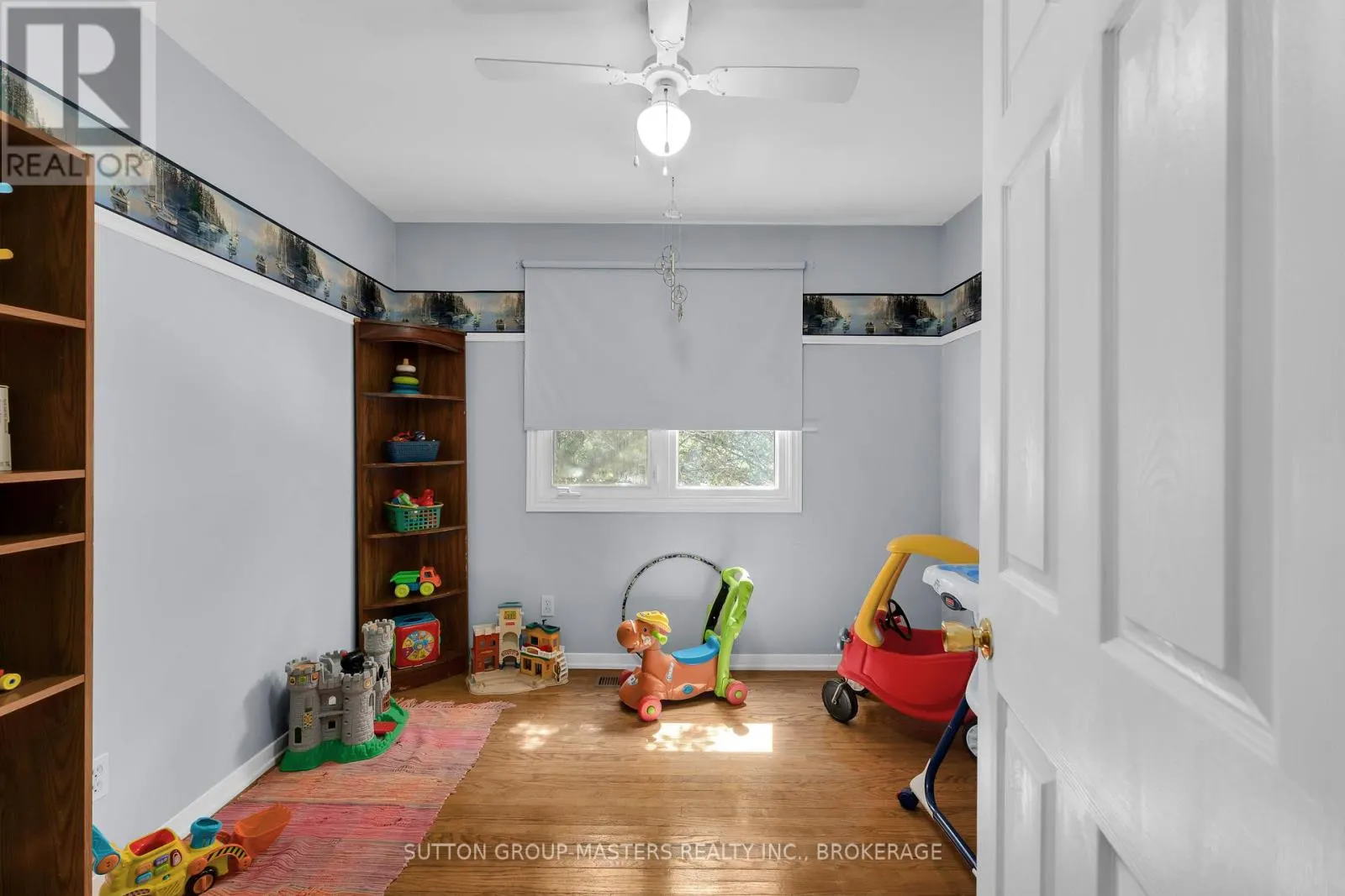 21 MCDONALD CRESCENT