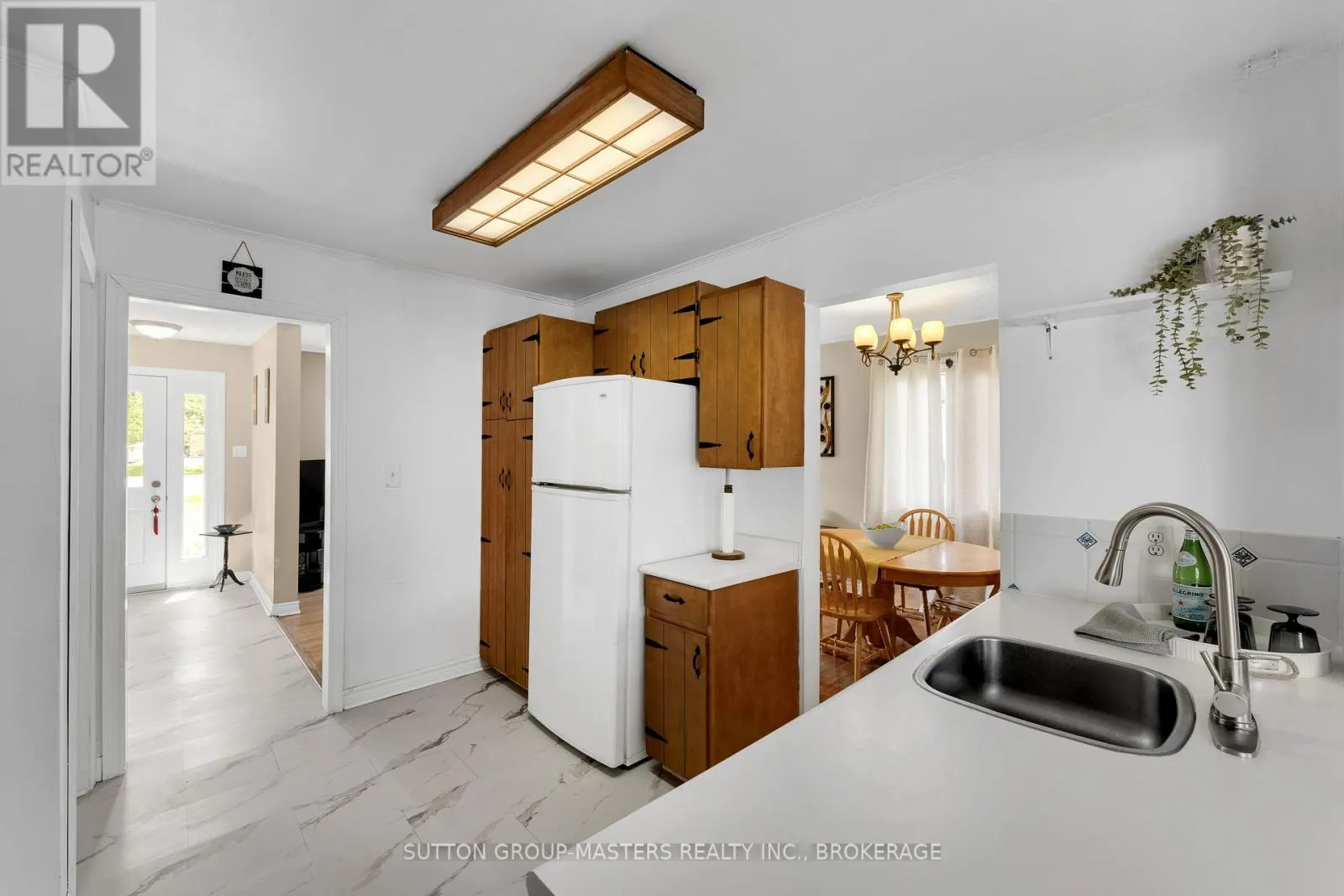 21 MCDONALD CRESCENT