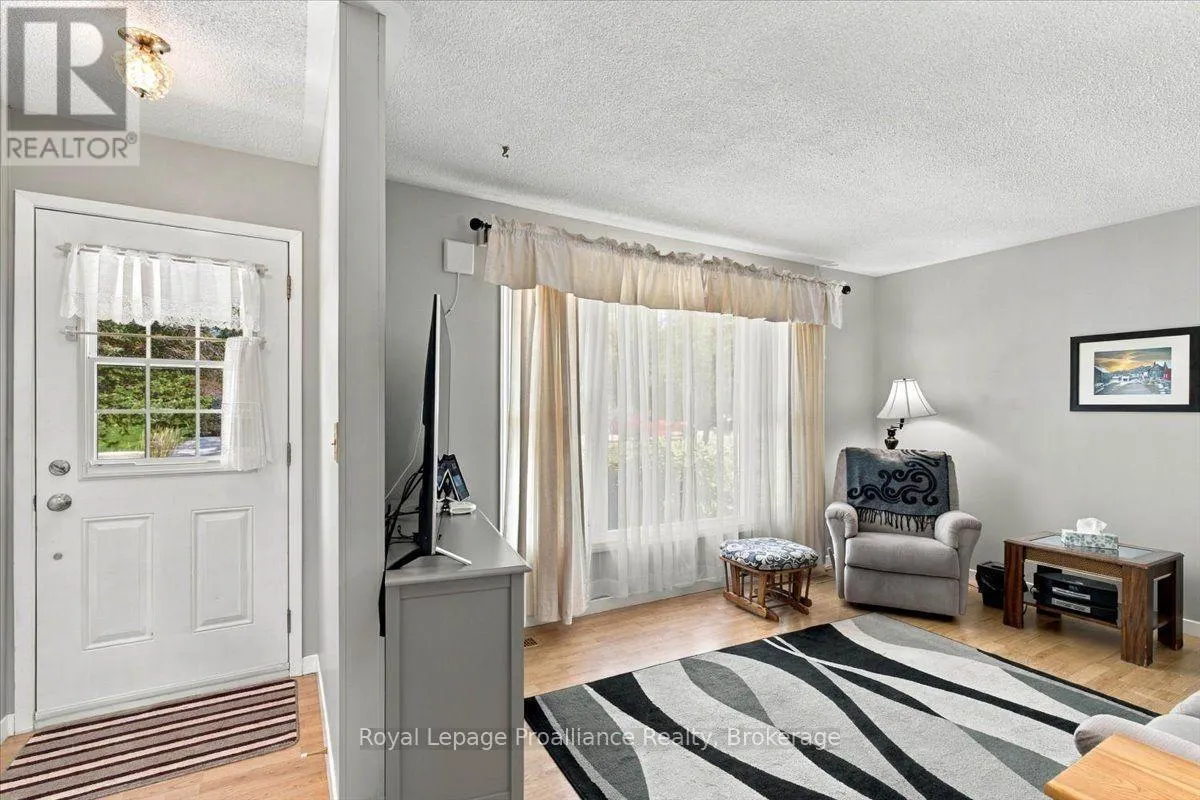 91 CHATTERTON VALLEY CRESCENT