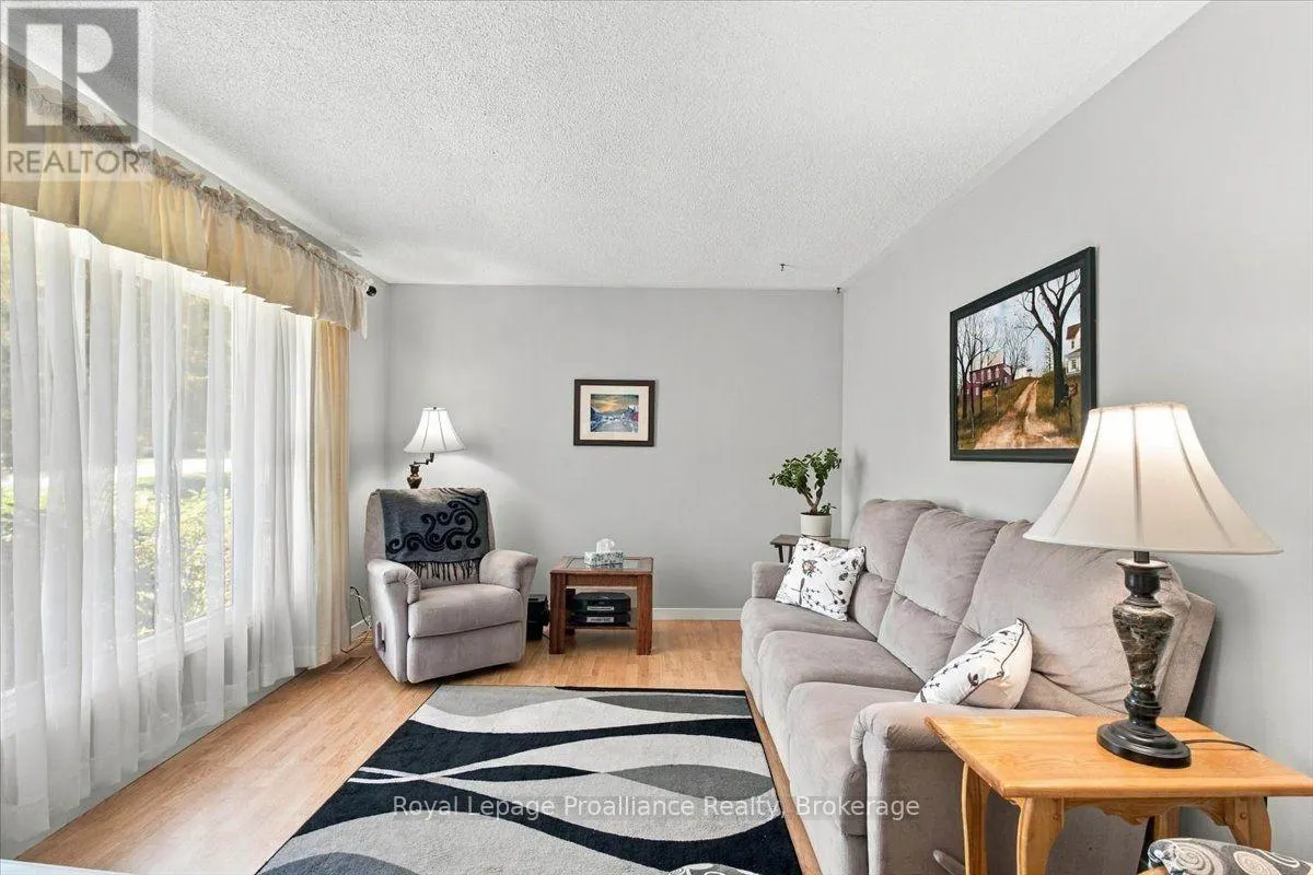 91 CHATTERTON VALLEY CRESCENT