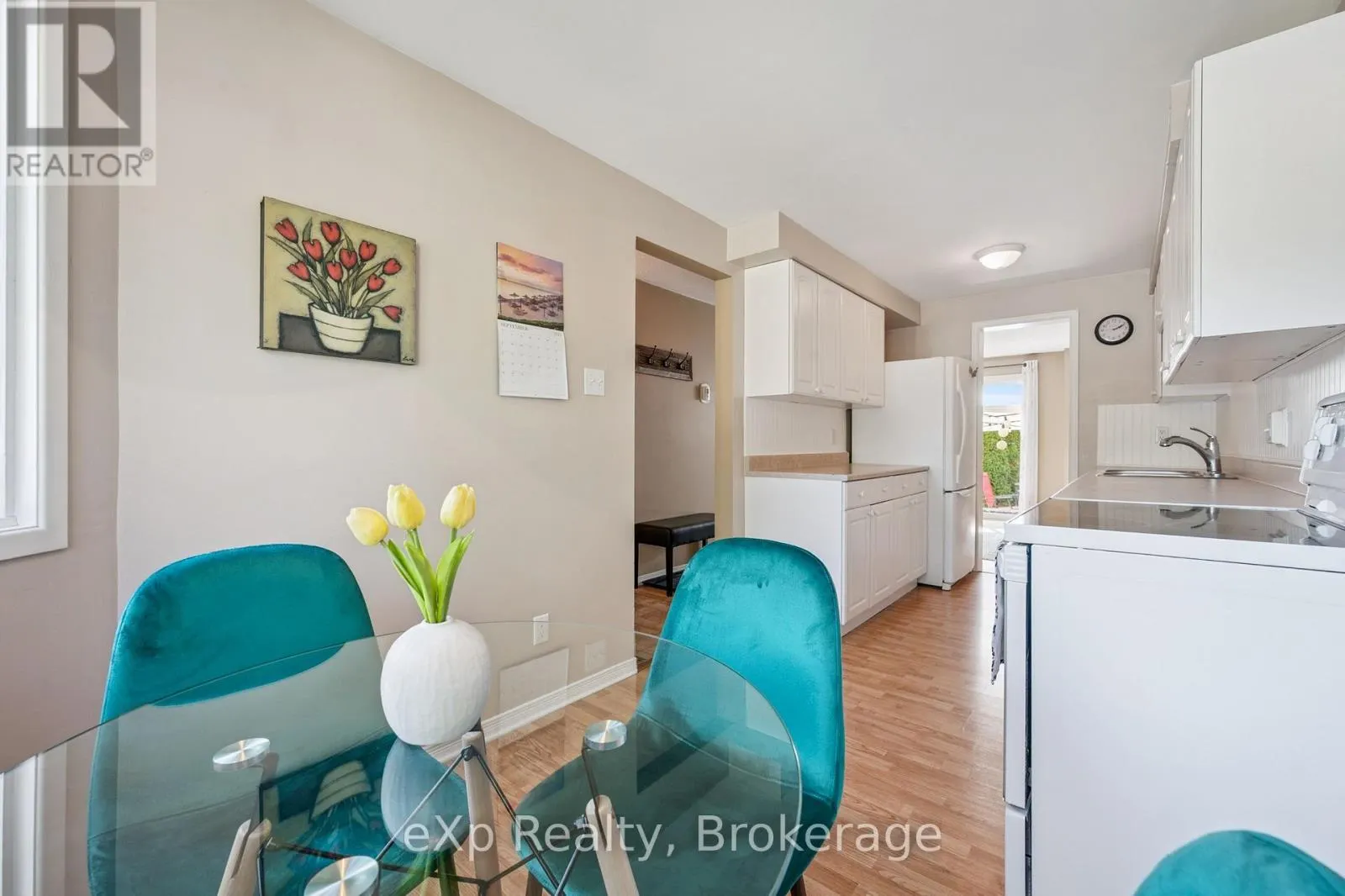 44 - 40 SILVERCREEK PARKWAY N #44