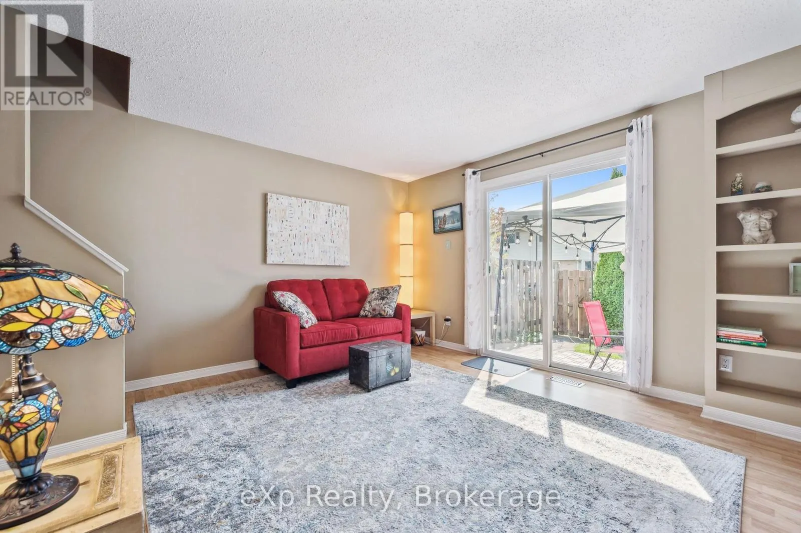 44 - 40 SILVERCREEK PARKWAY N #44