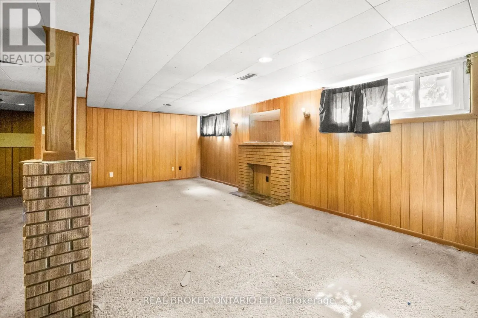 5261 MCLEAN CRESCENT