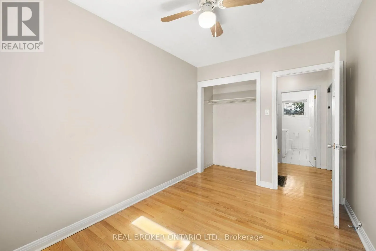 5261 MCLEAN CRESCENT