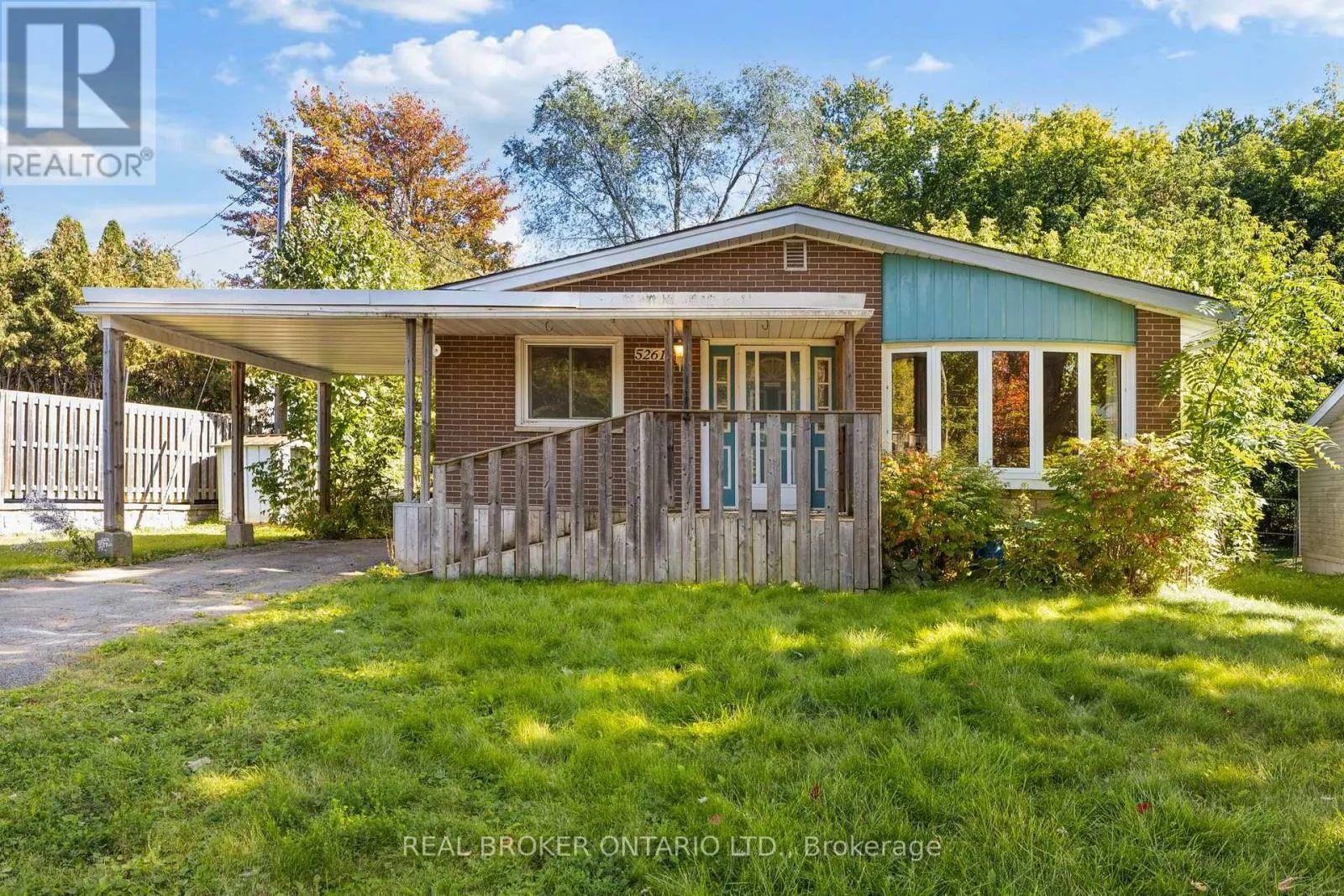 5261 MCLEAN CRESCENT
