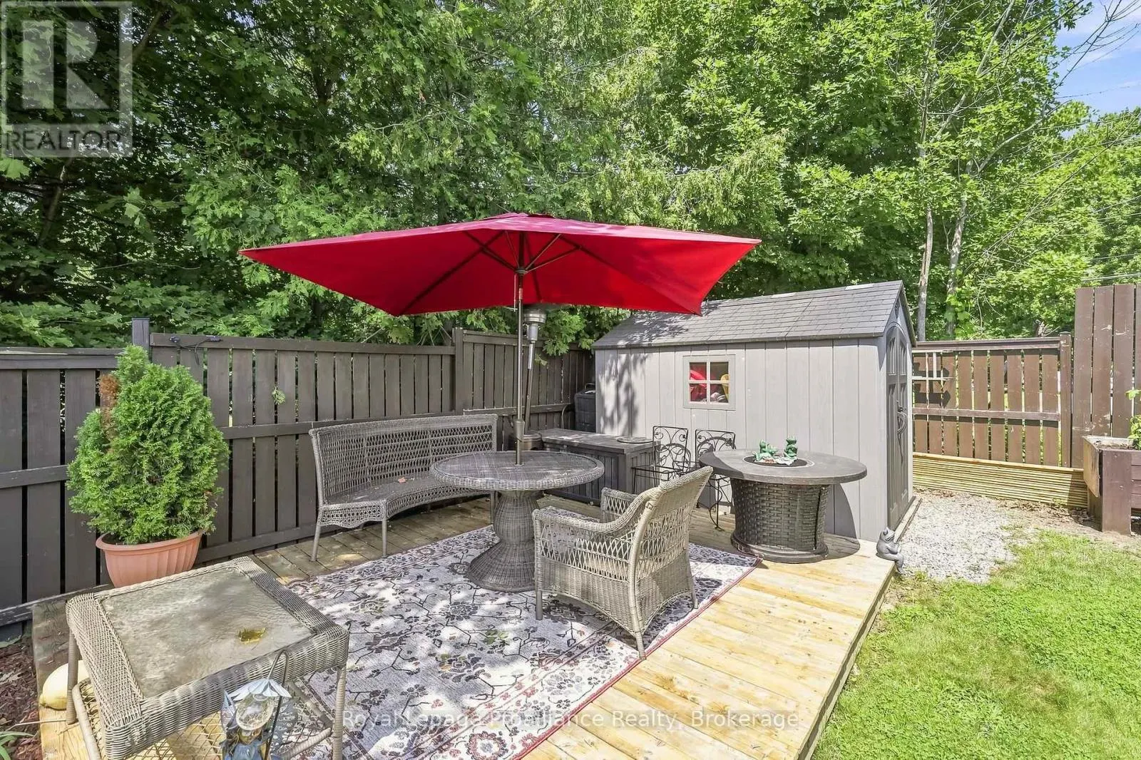 39 LAKEWOOD CRESCENT