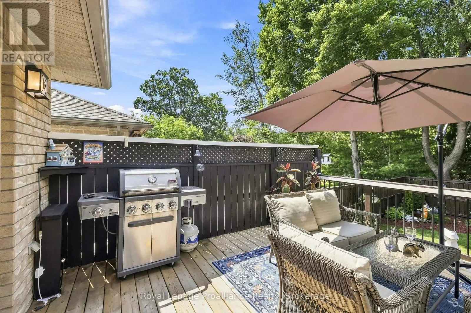 39 LAKEWOOD CRESCENT