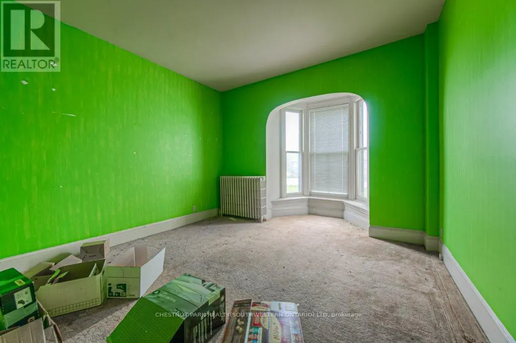 245 AINSLIE STREET S