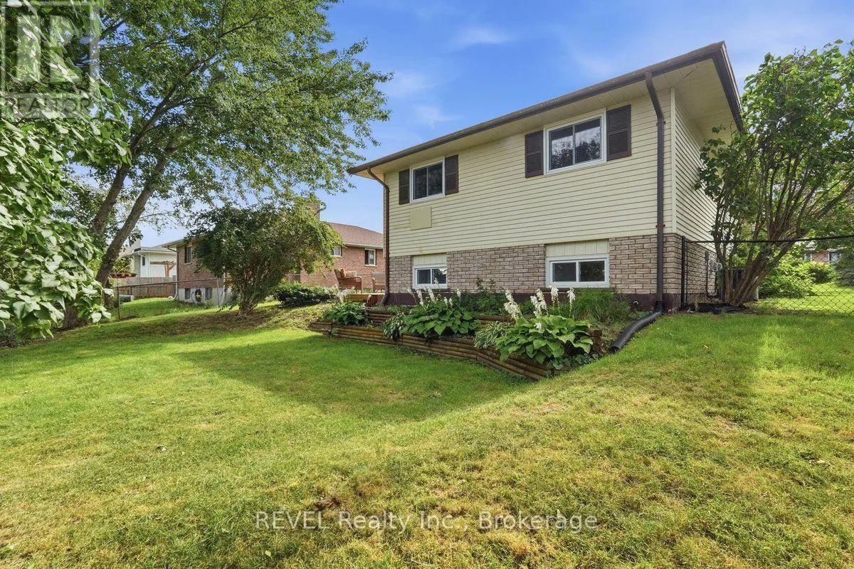 92 MAPLE DRIVE
