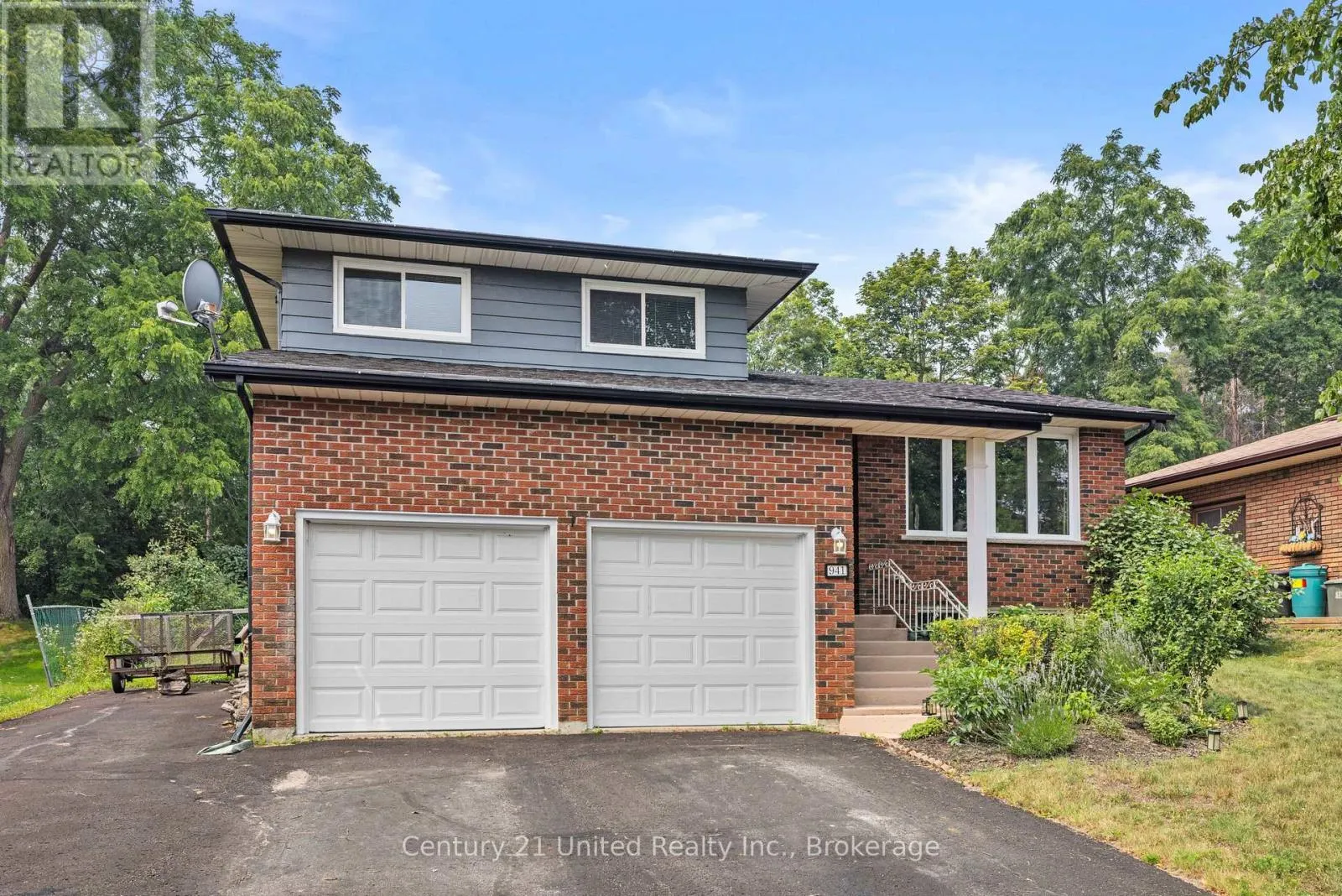 941 GOLFVIEW ROAD