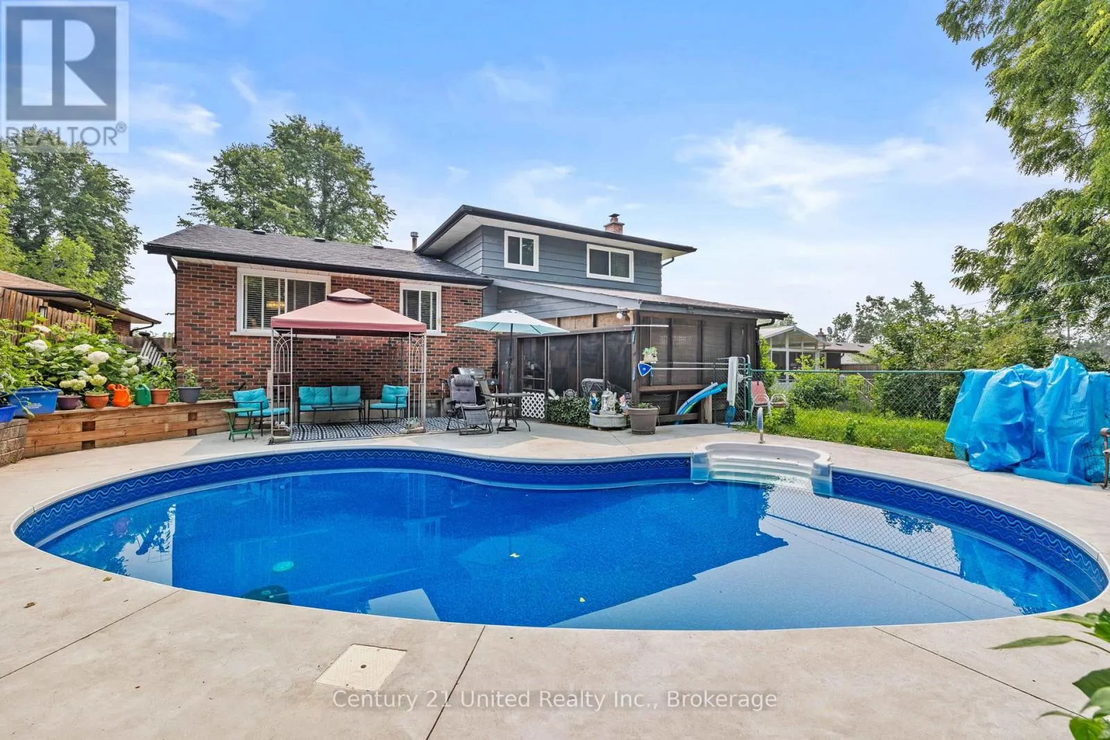 941 GOLFVIEW ROAD