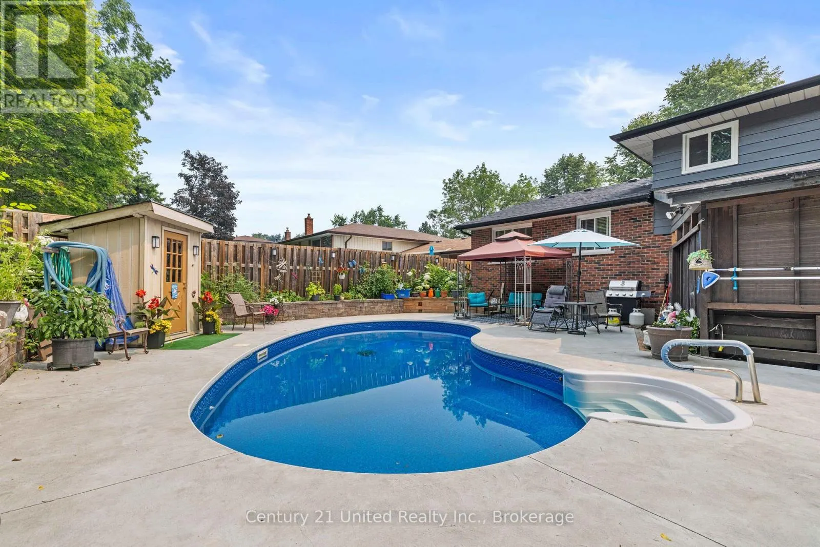 941 GOLFVIEW ROAD