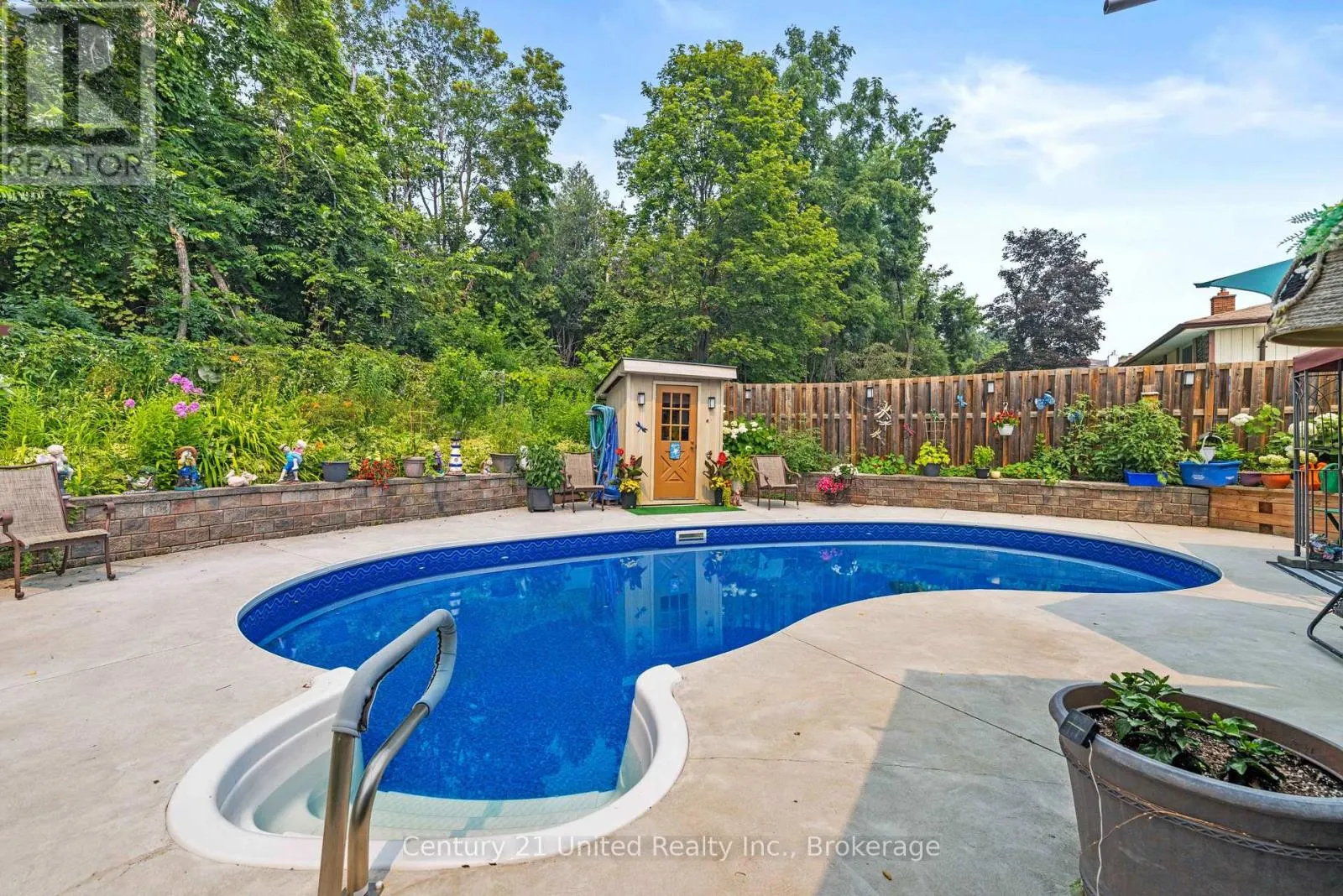 941 GOLFVIEW ROAD
