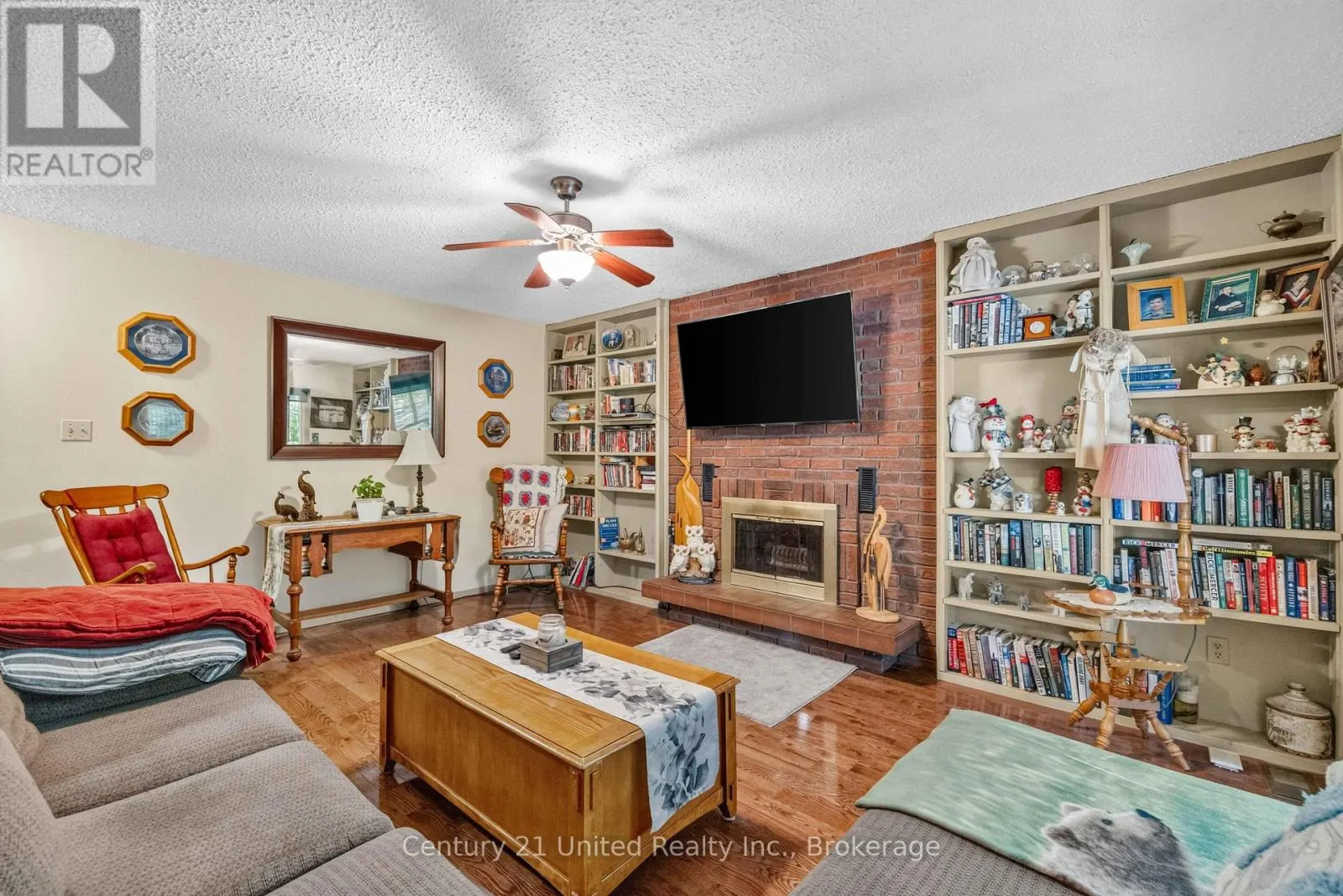 941 GOLFVIEW ROAD