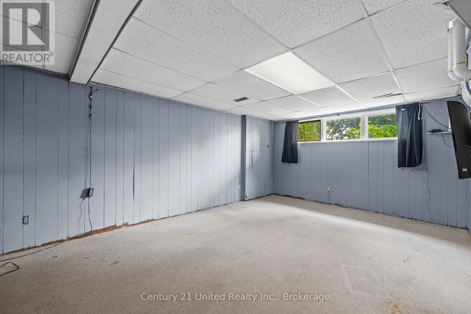 941 GOLFVIEW ROAD