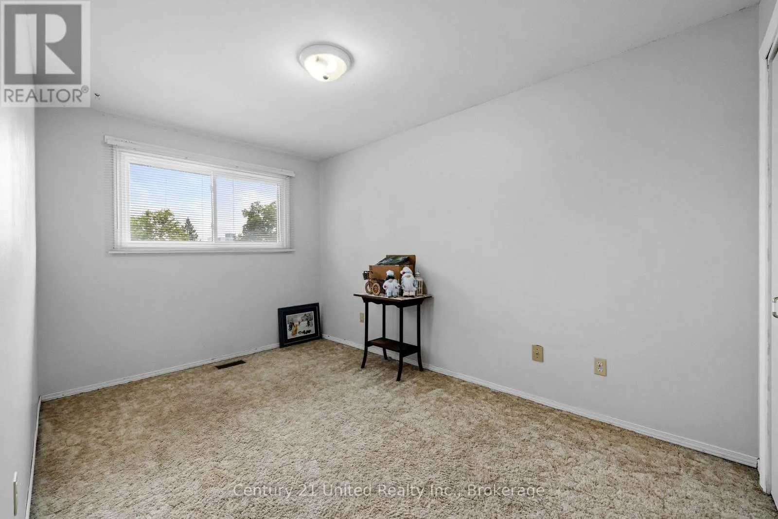 941 GOLFVIEW ROAD