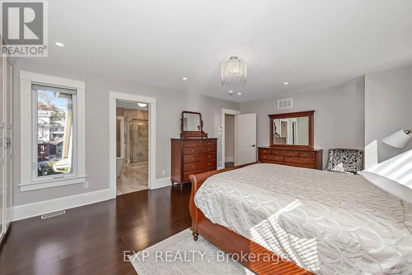 134 BROADWAY AVENUE