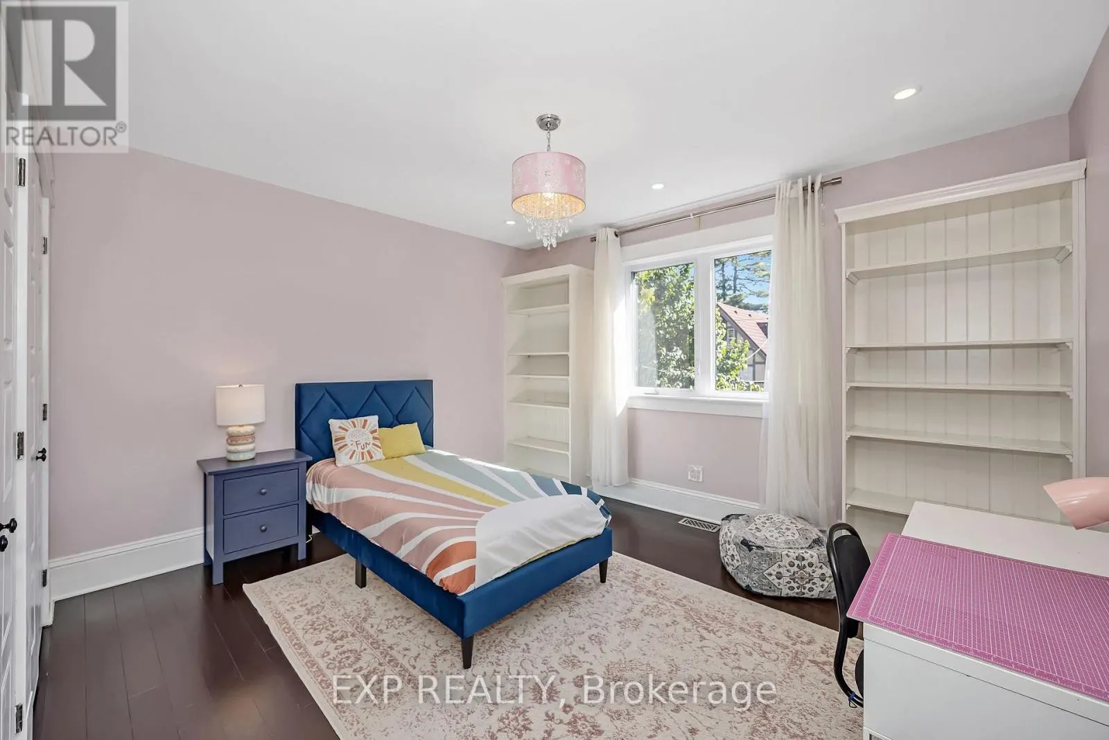 134 BROADWAY AVENUE