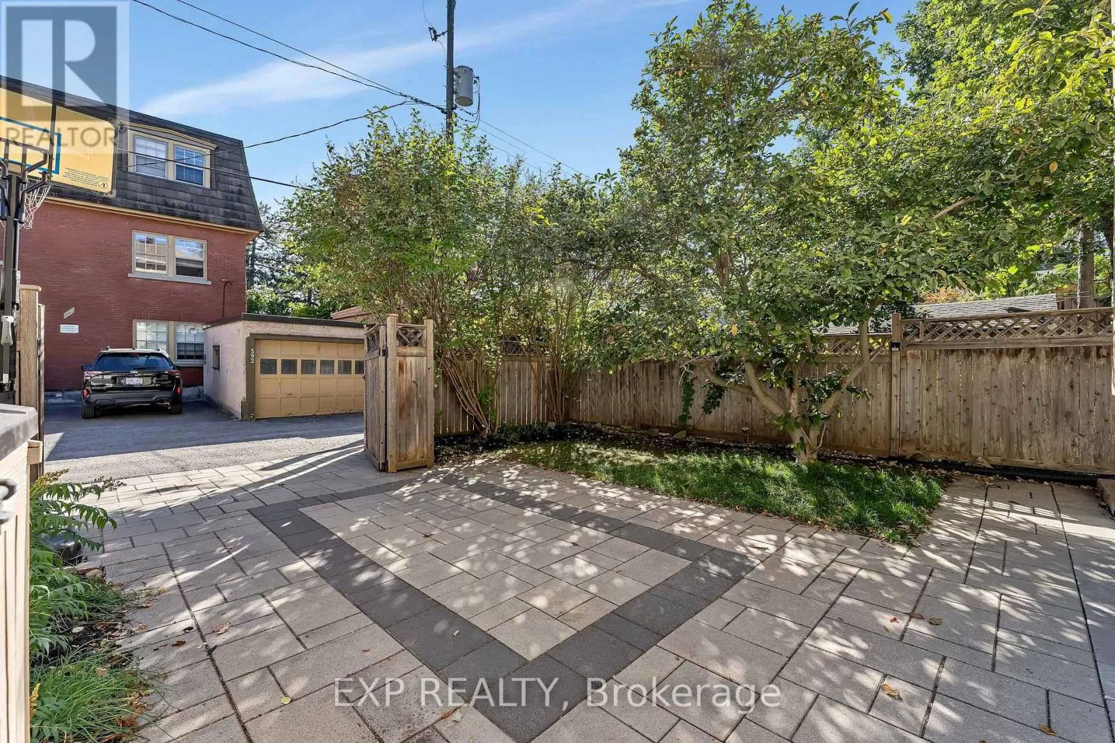 134 BROADWAY AVENUE