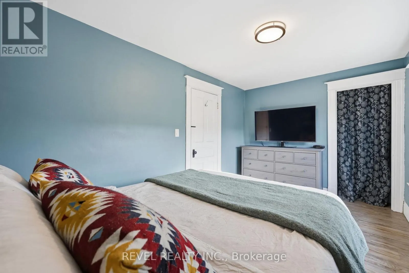 52 BERRYMAN AVENUE