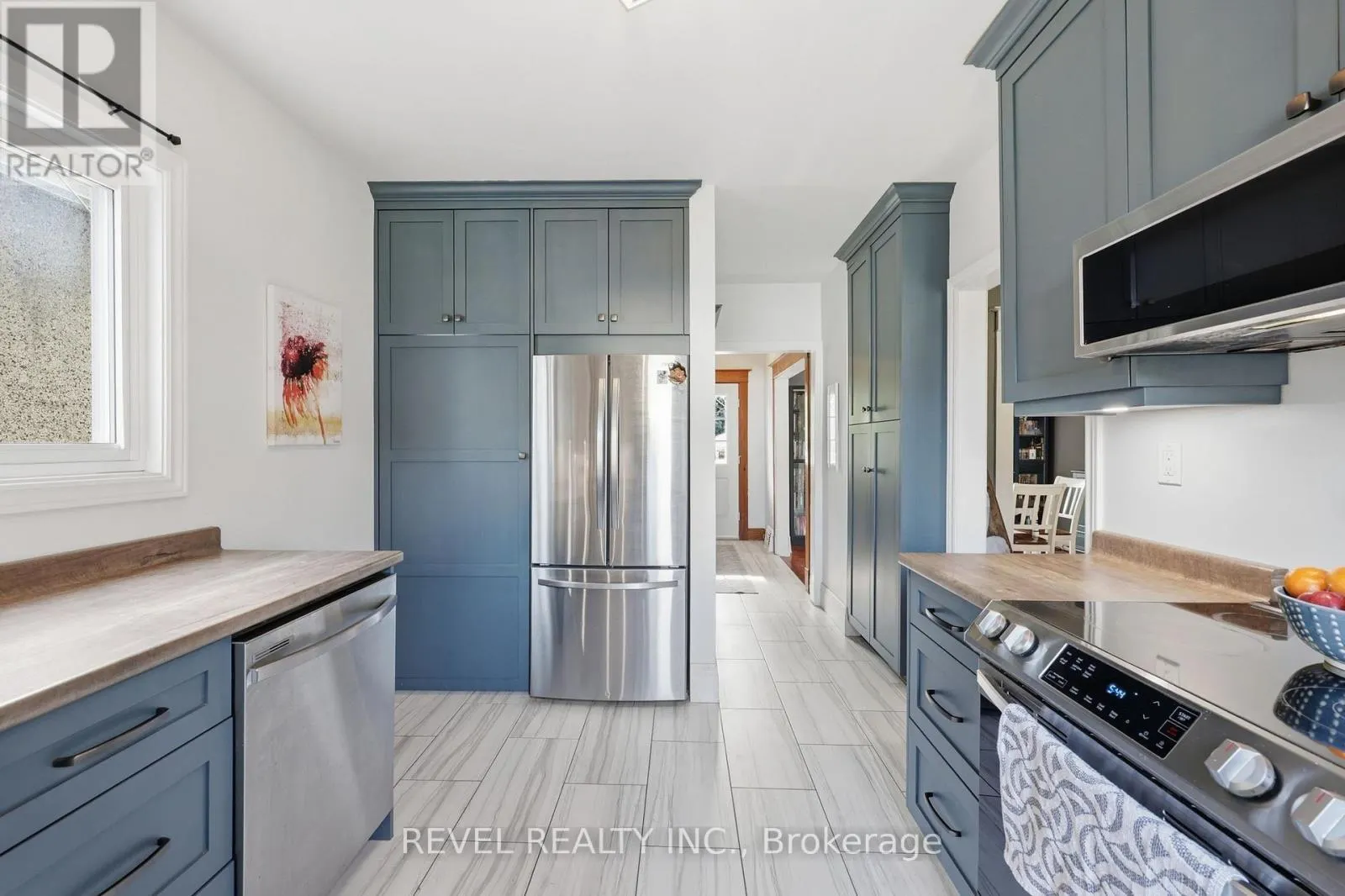 52 BERRYMAN AVENUE