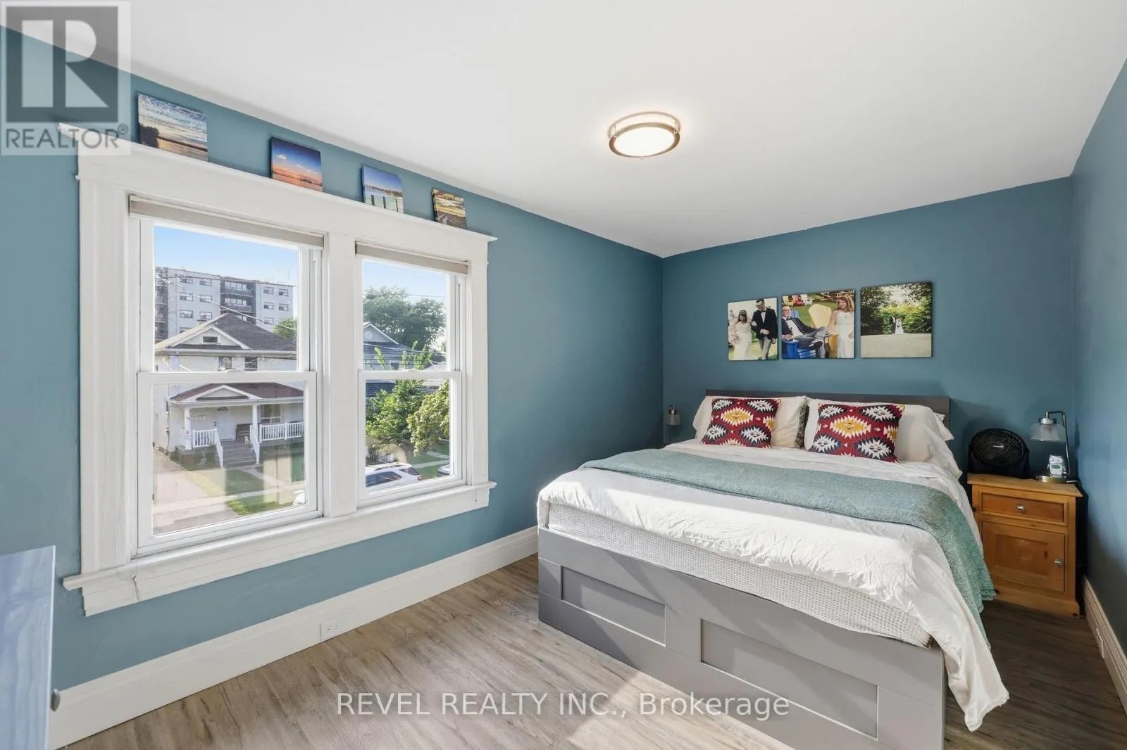 52 BERRYMAN AVENUE