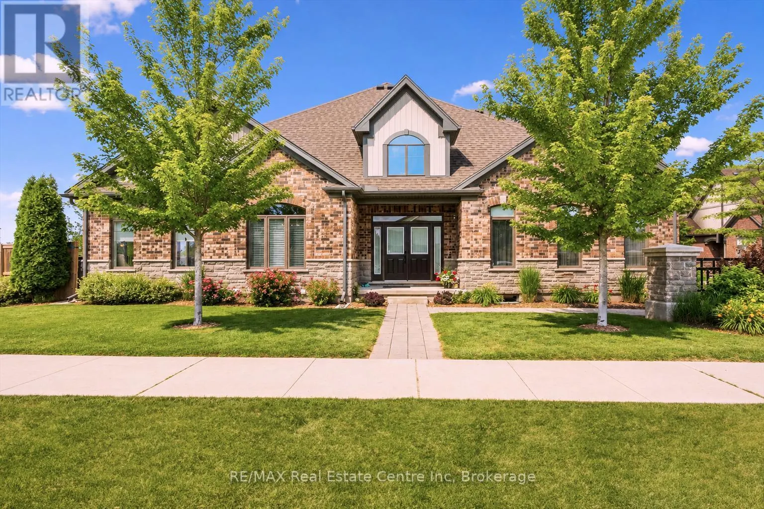1 - 39 KAY CRESCENT #1