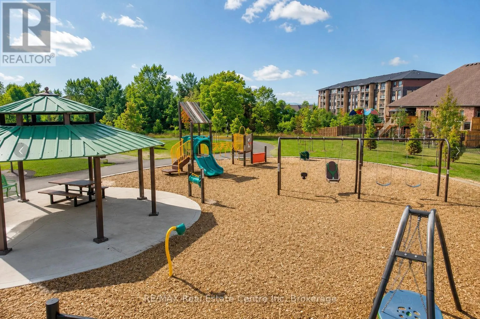 1 - 39 KAY CRESCENT #1