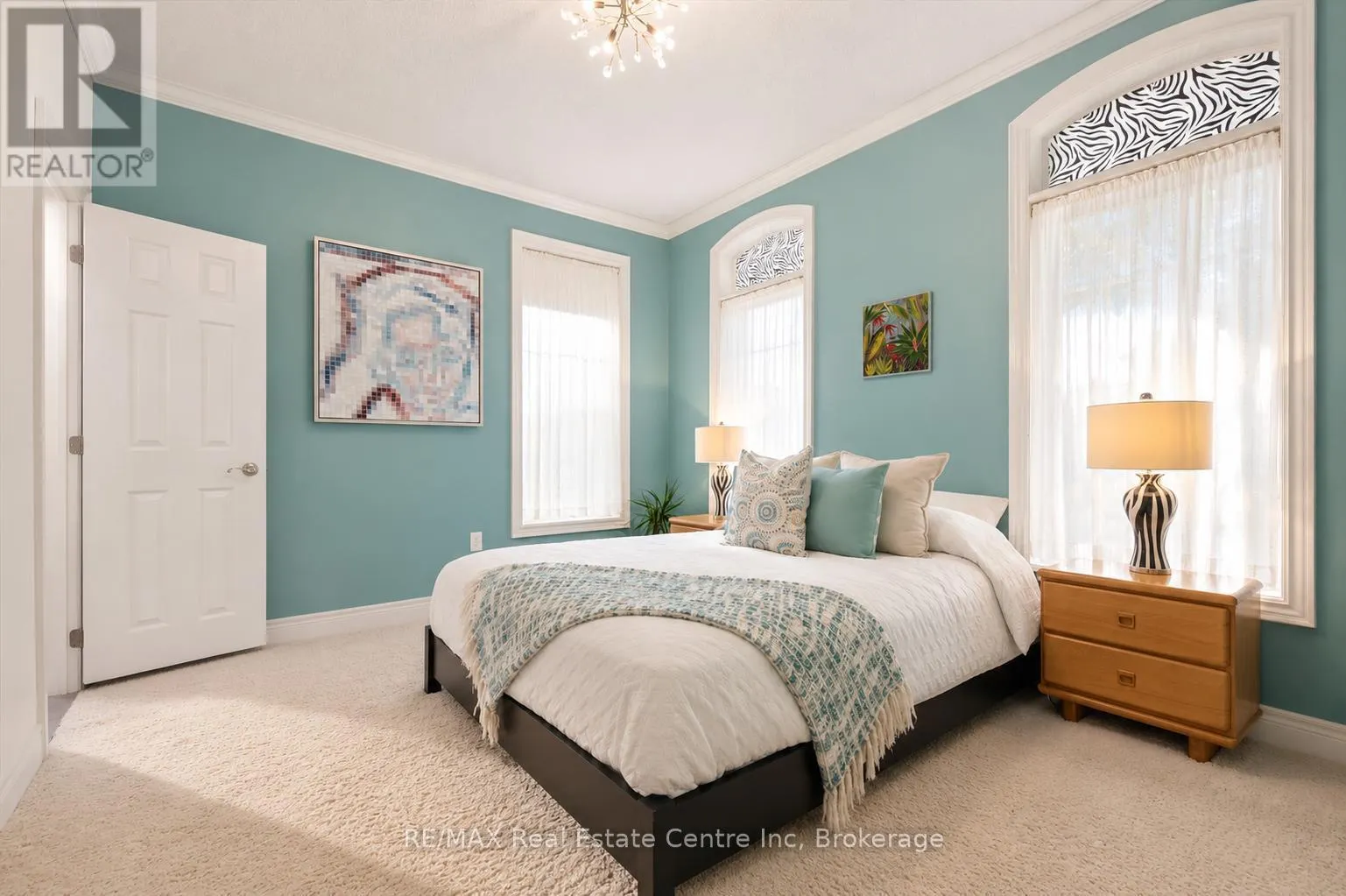 1 - 39 KAY CRESCENT #1