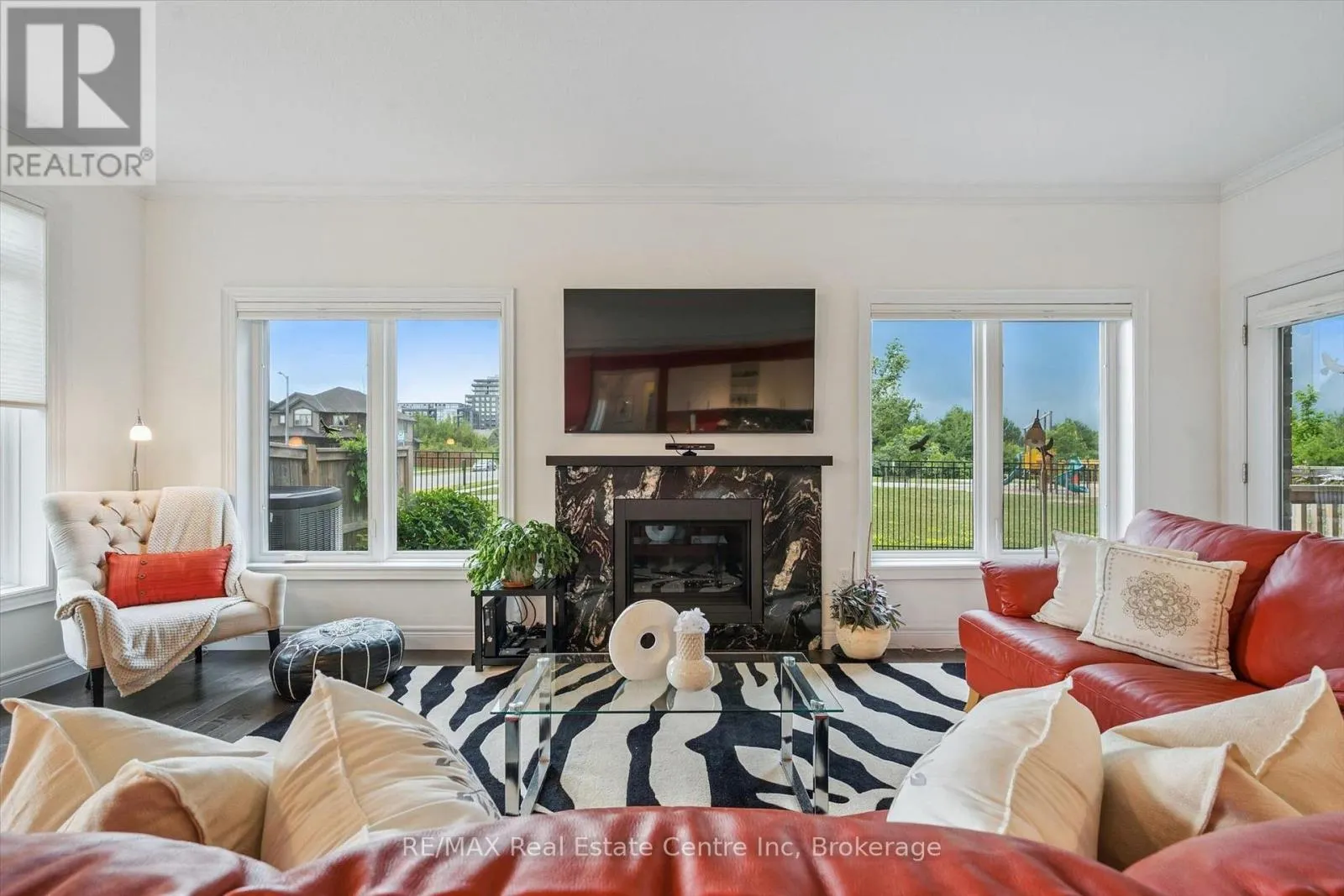1 - 39 KAY CRESCENT #1