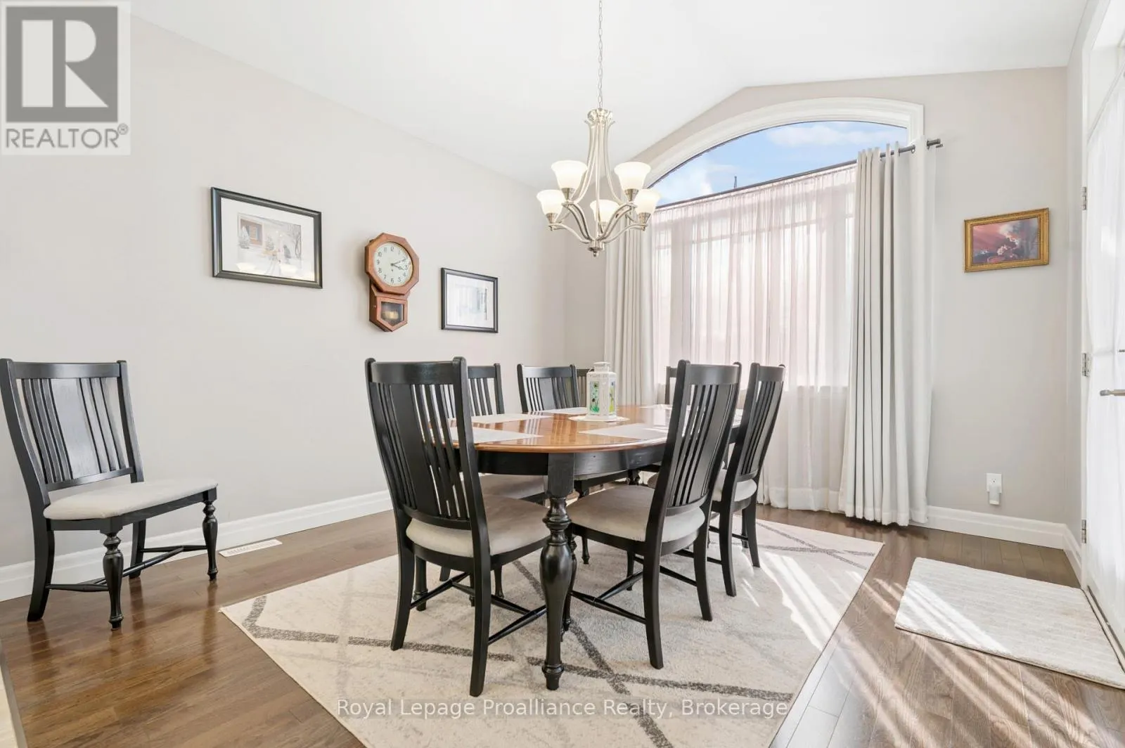 2 BEVAN DRIVE