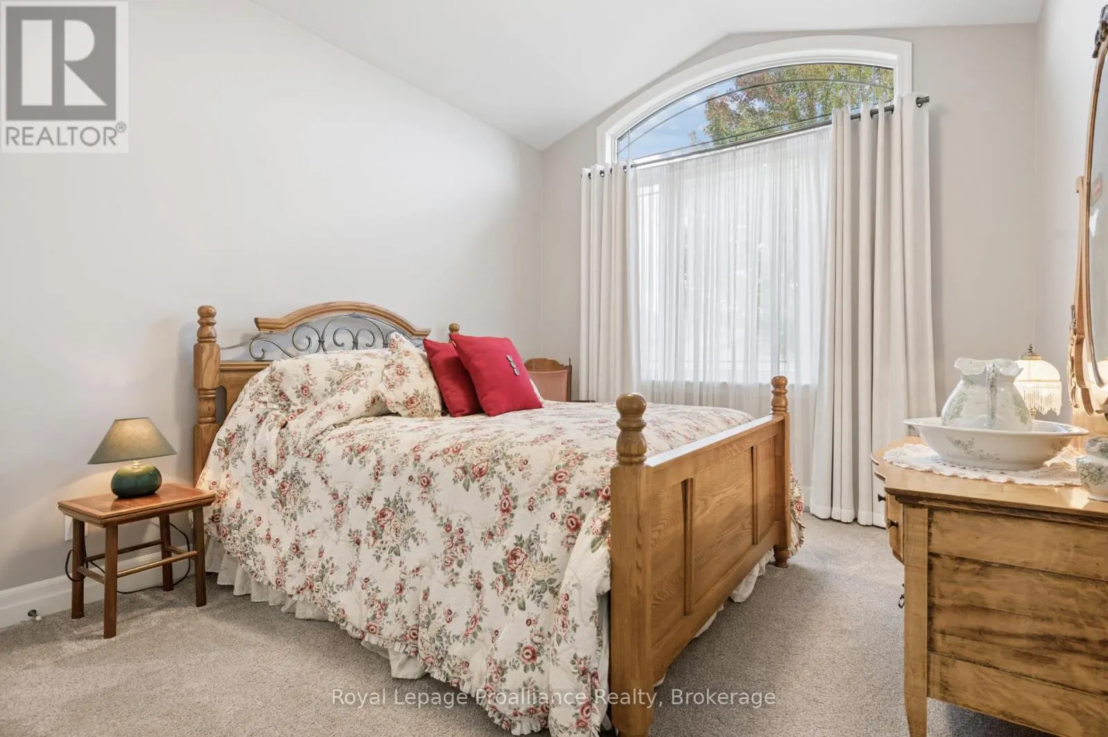 2 BEVAN DRIVE