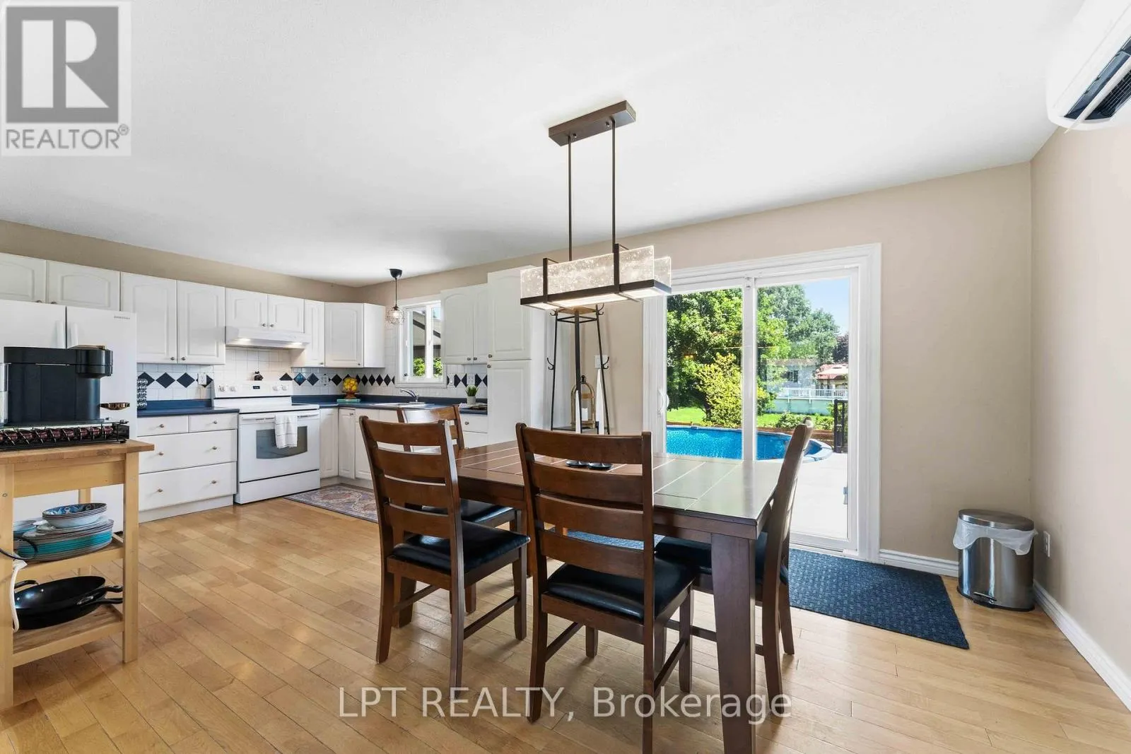 34 FRINGEWOOD DRIVE