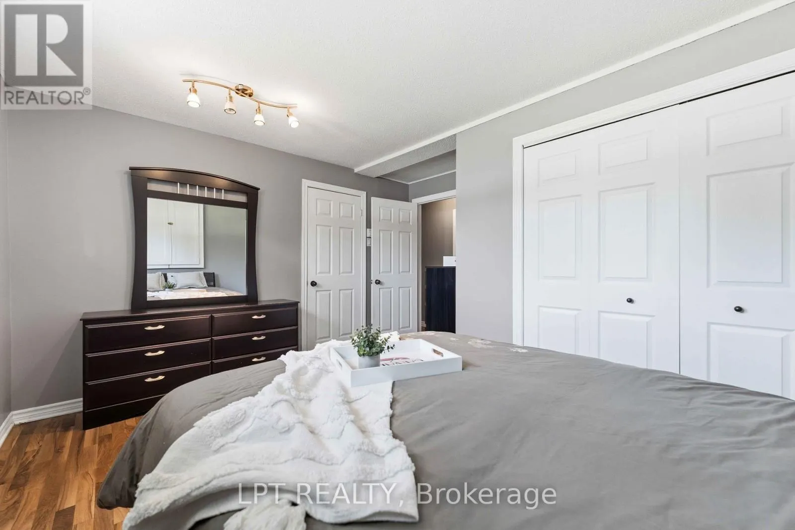 34 FRINGEWOOD DRIVE