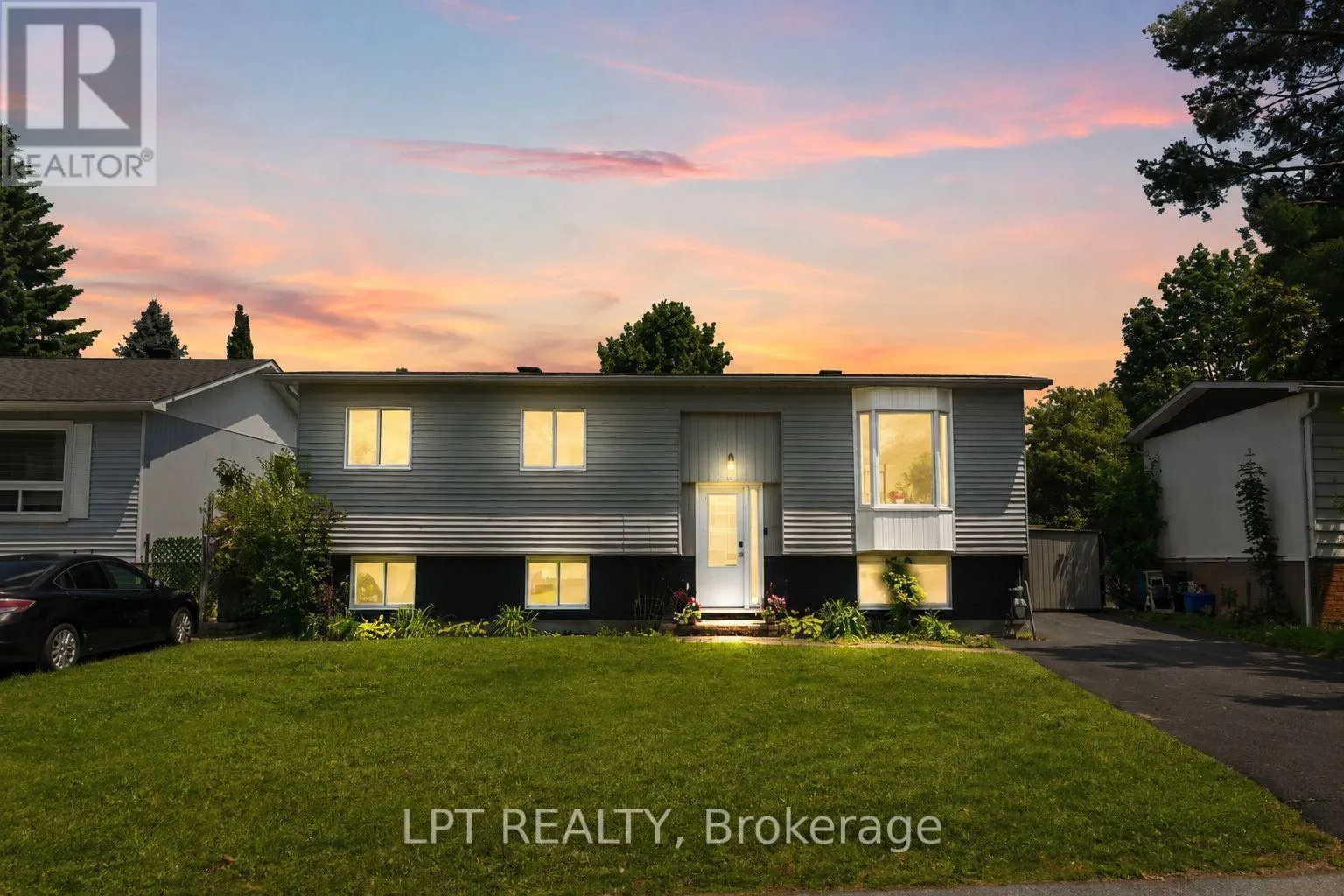 34 FRINGEWOOD DRIVE