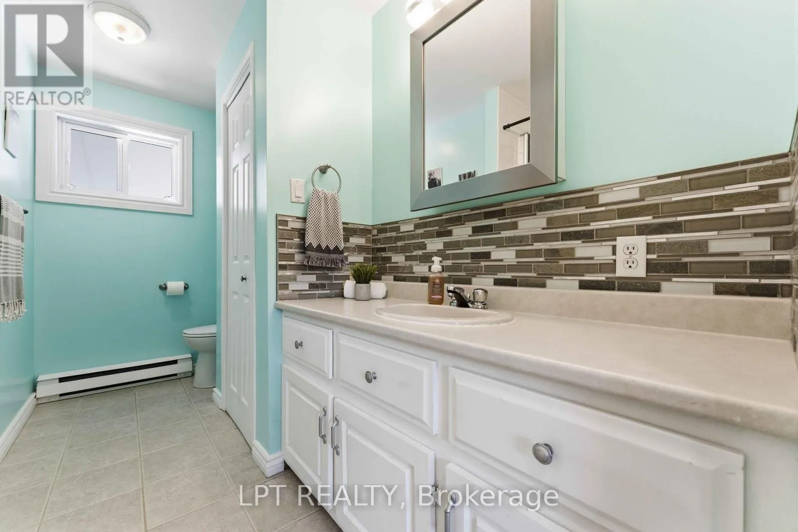 34 FRINGEWOOD DRIVE