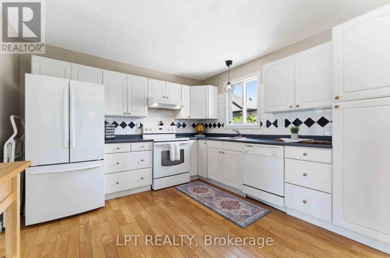 34 FRINGEWOOD DRIVE