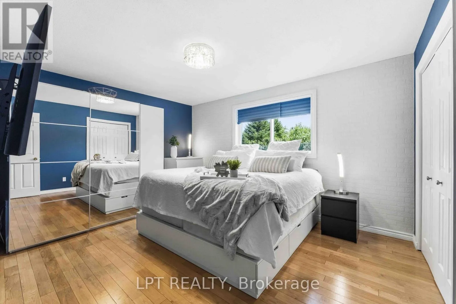 34 FRINGEWOOD DRIVE