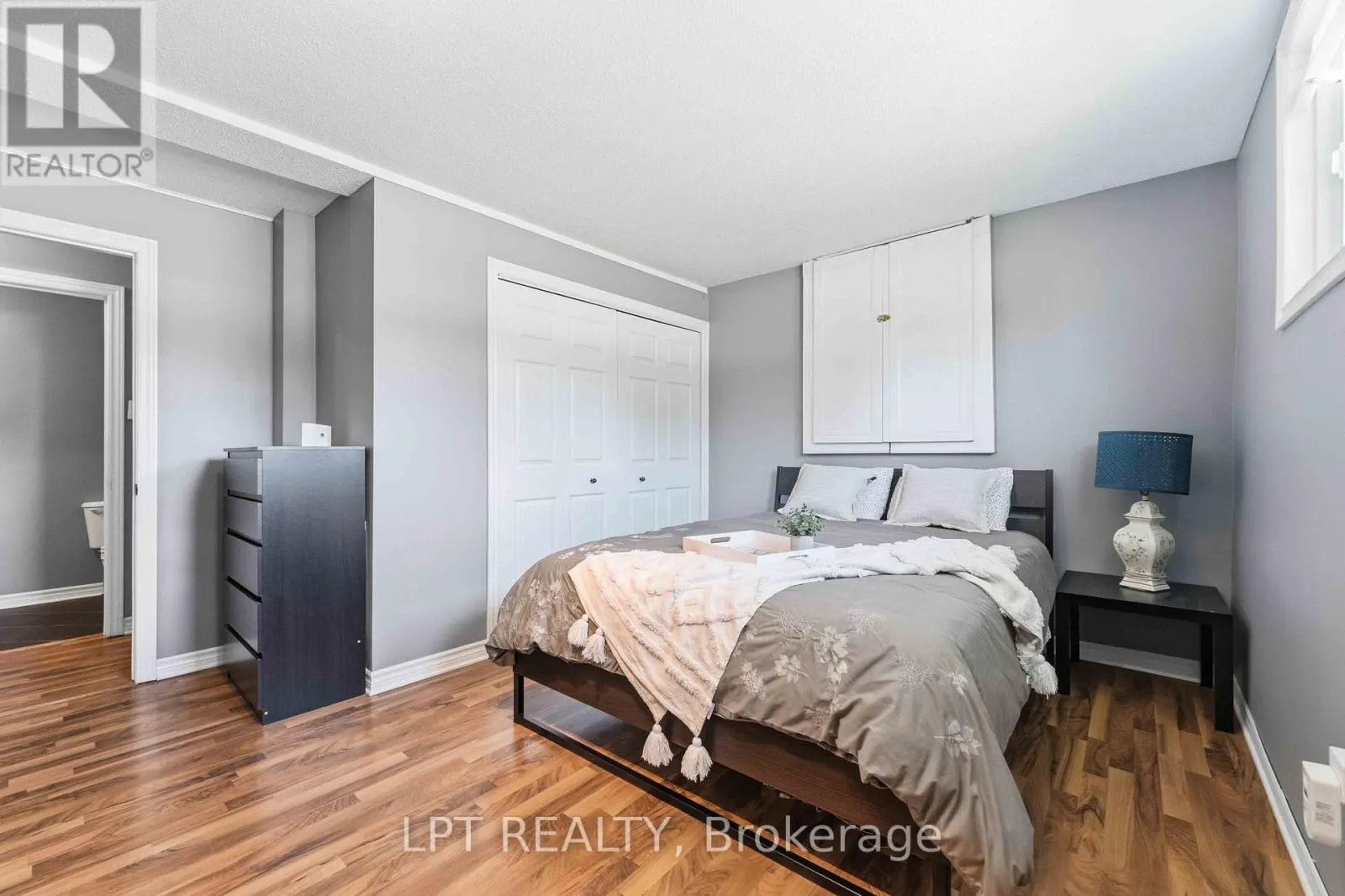 34 FRINGEWOOD DRIVE