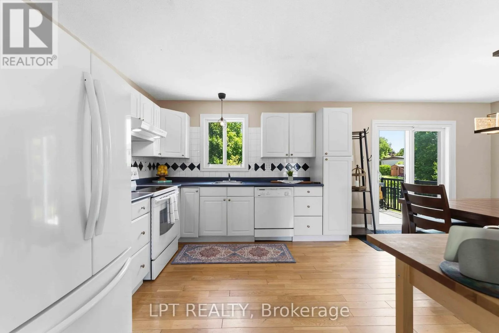 34 FRINGEWOOD DRIVE