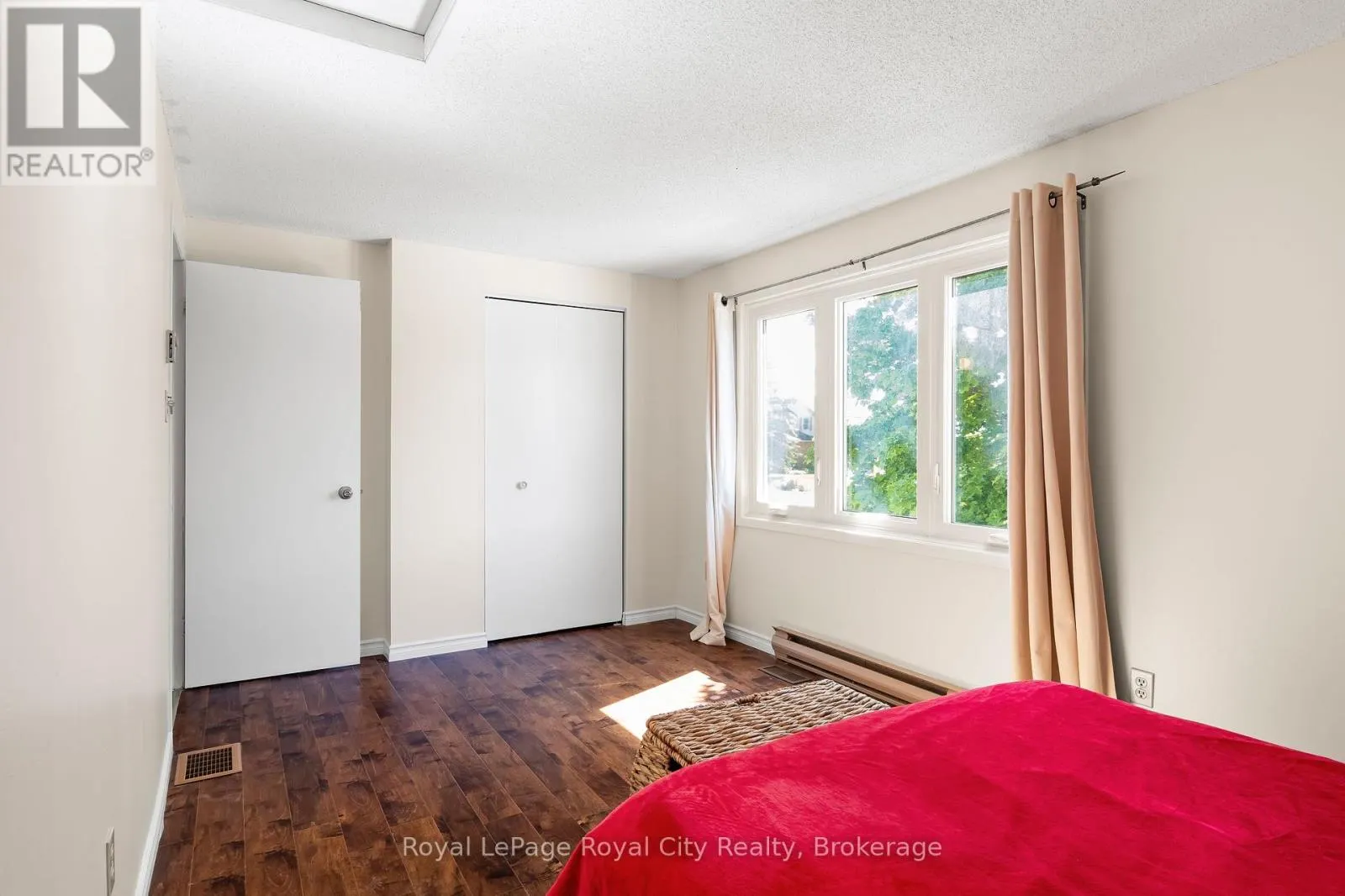 121 IMPERIAL ROAD N