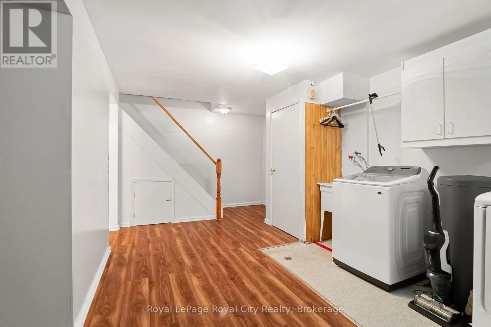 121 IMPERIAL ROAD N