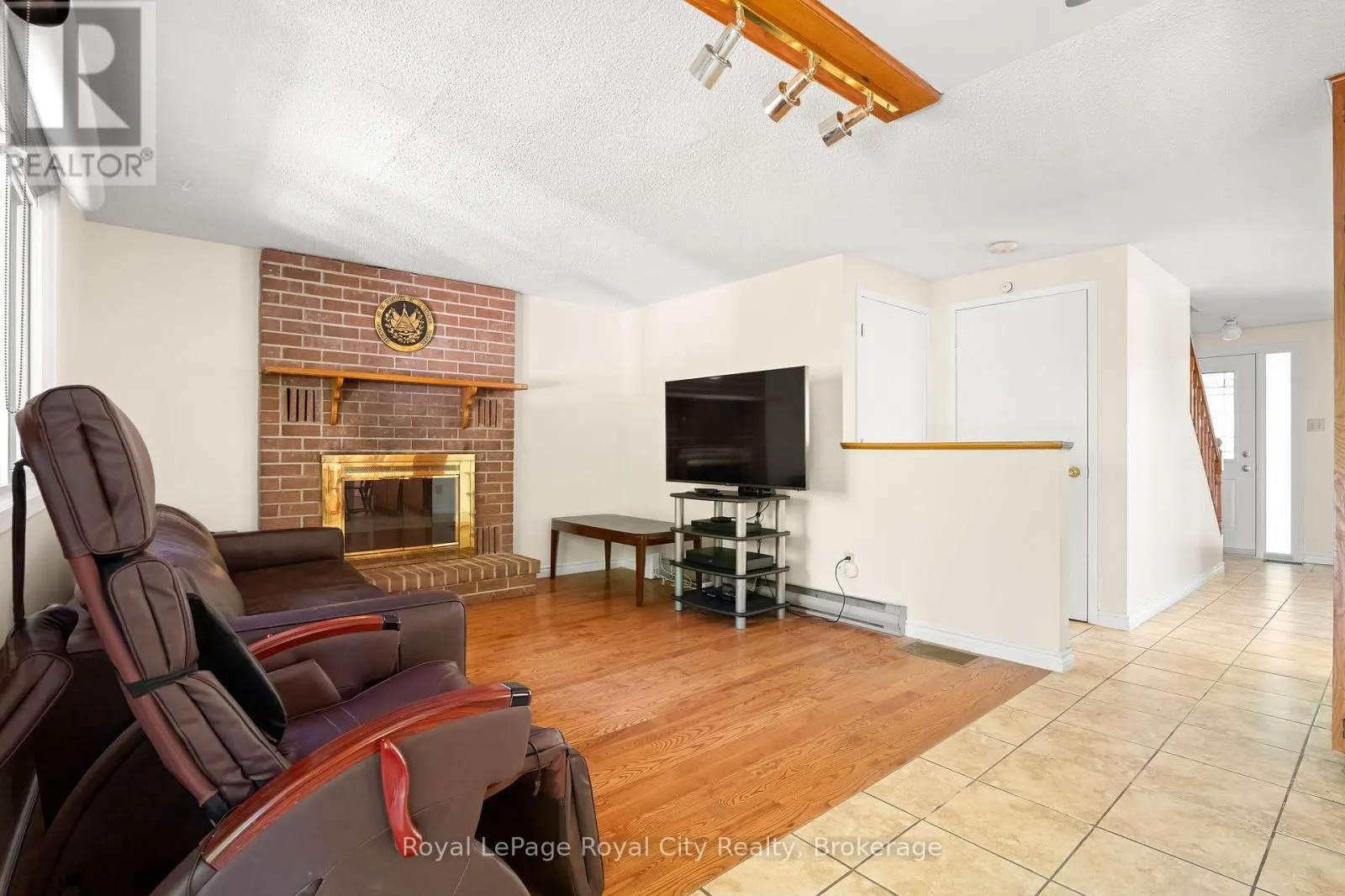 121 IMPERIAL ROAD N