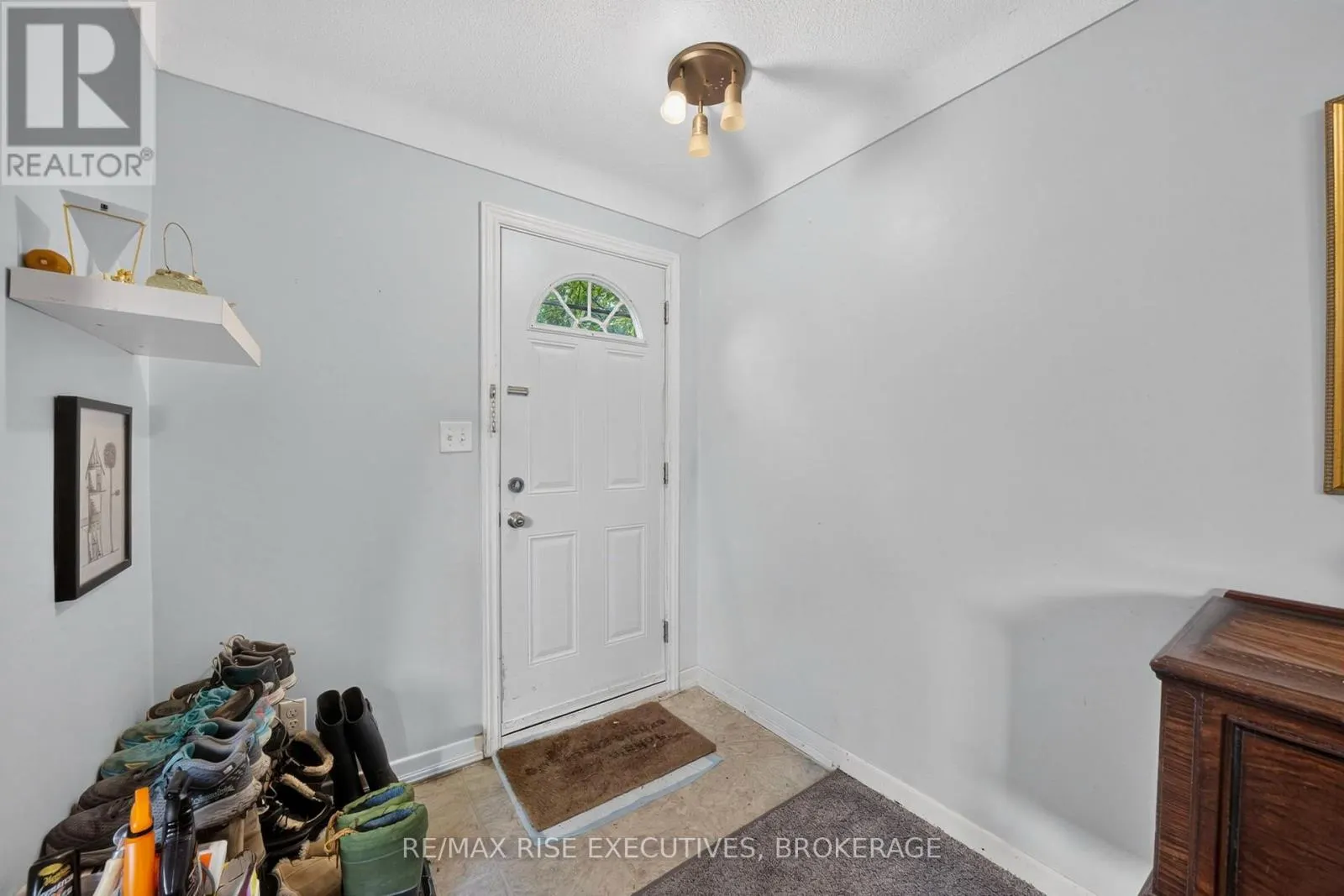 33 MONTGOMERY BOULEVARD