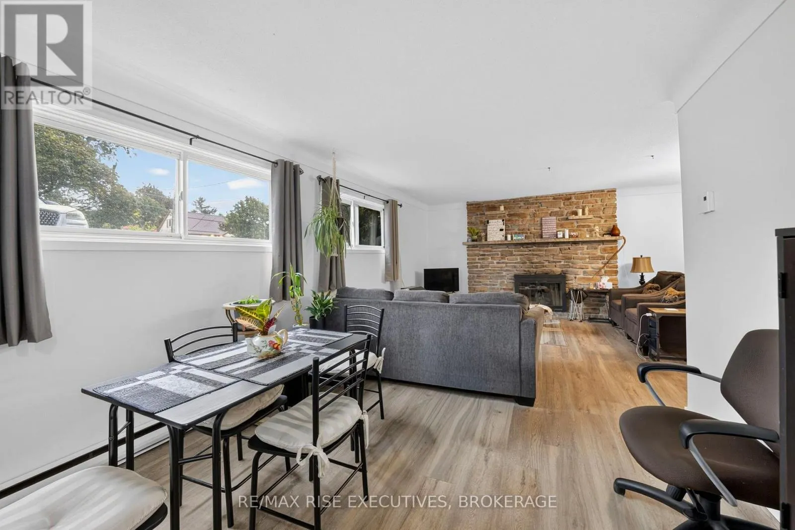33 MONTGOMERY BOULEVARD
