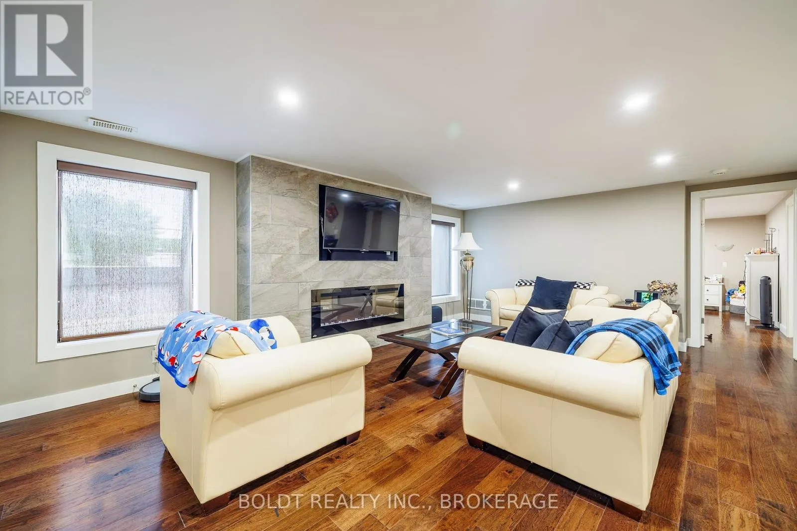 13-15 SECORD DRIVE