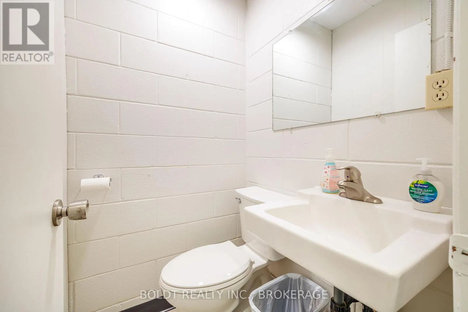 13-15 SECORD DRIVE